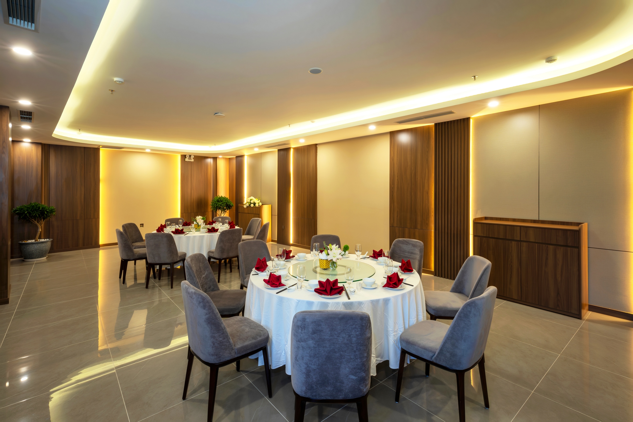 Phòng ăn VIP