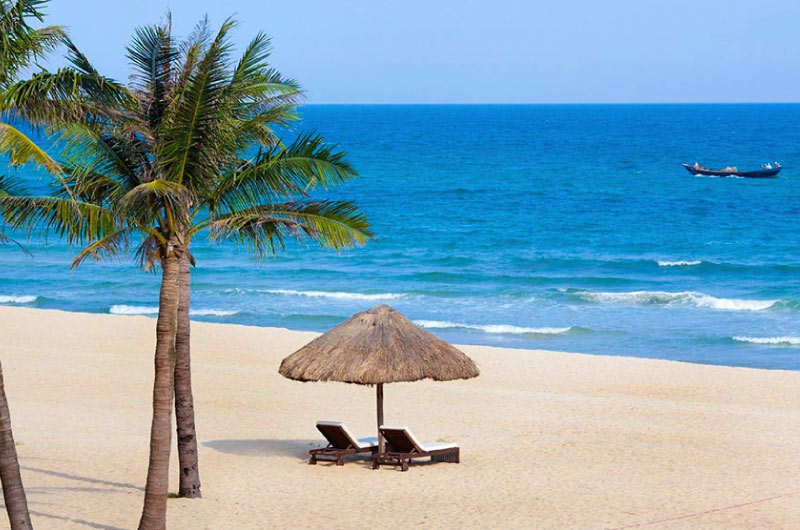 ve-dep-cua-bai-bien-thuan-an