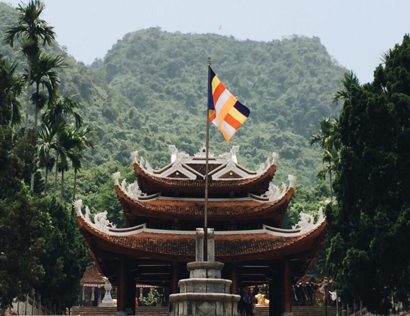 Huong-Pagoda