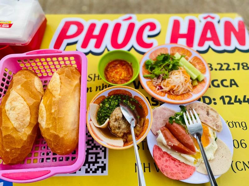 banh-my-xiu-mai-phuc-han