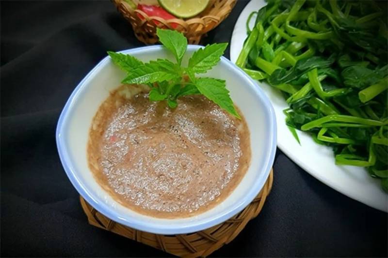 dac-san-thanh-hoa-mam-cay