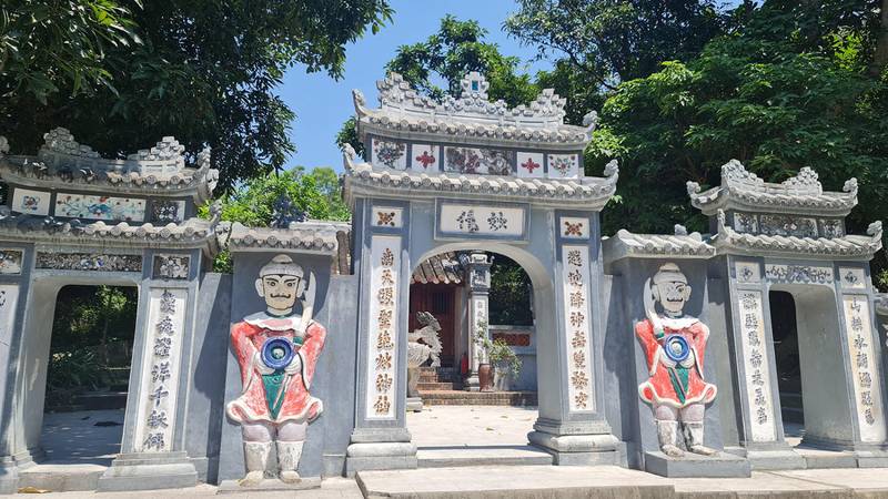 den-tho-thanh-mau-lieu-hanh-quang-binh