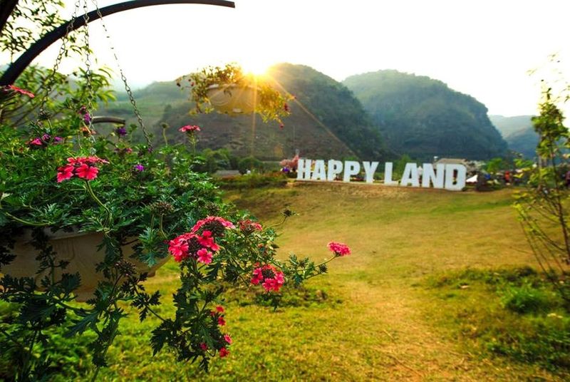 happy-land-moc-chau