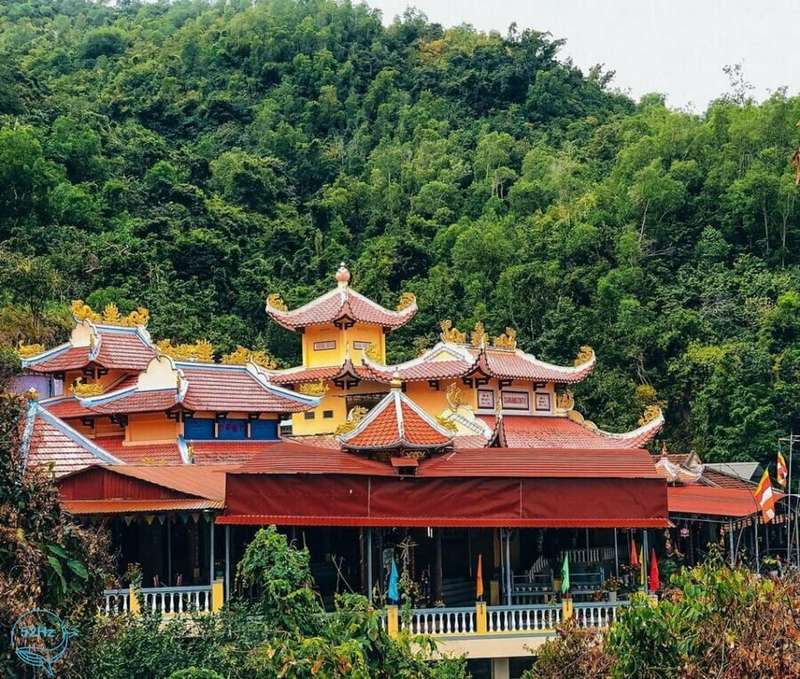 lich-su-chua-suoi-do
