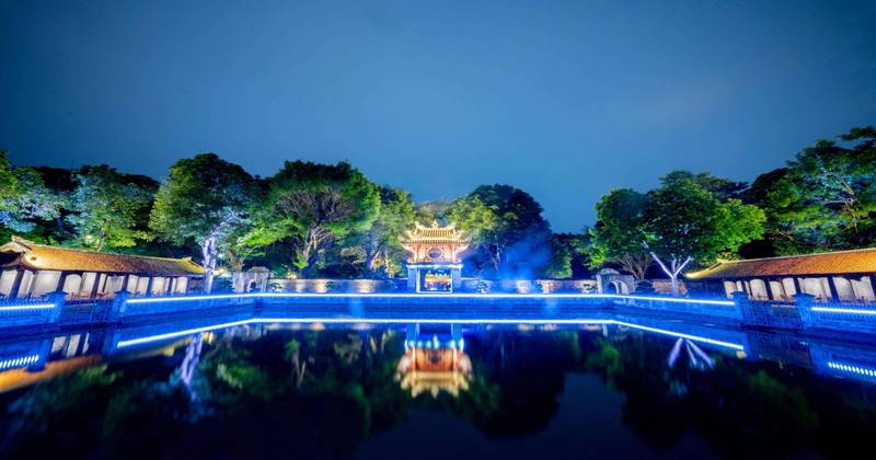 tour-dem-van-mieu-quoc-tu-giam