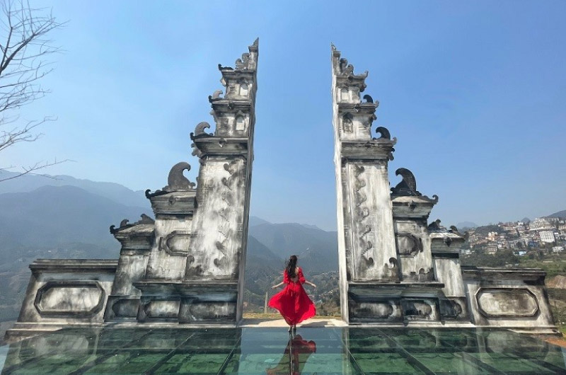 cong-troi-bali-o-moana-sapa
