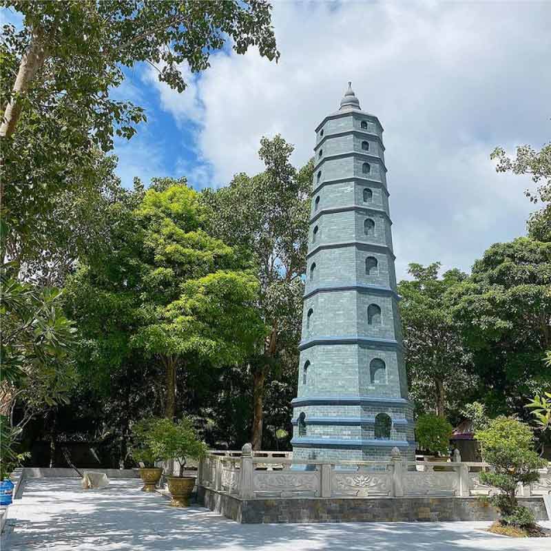 khung-canh-thien-vien-truc-lam-can-tho